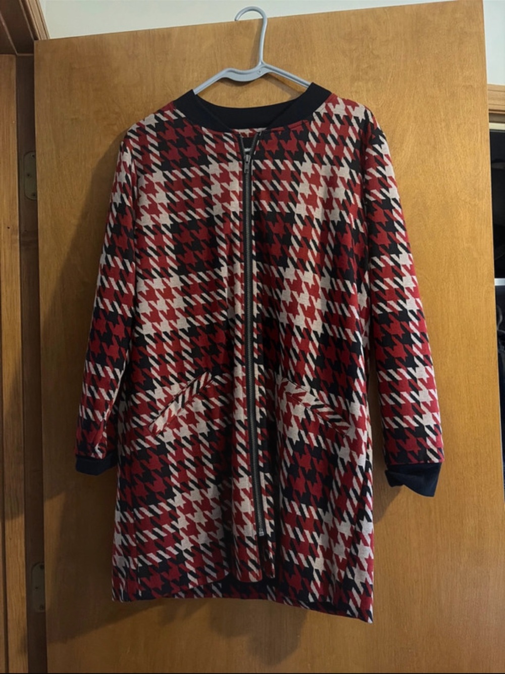 Sanctuary Red Black Cream Houndstooth Zip-Front Bomber Coat